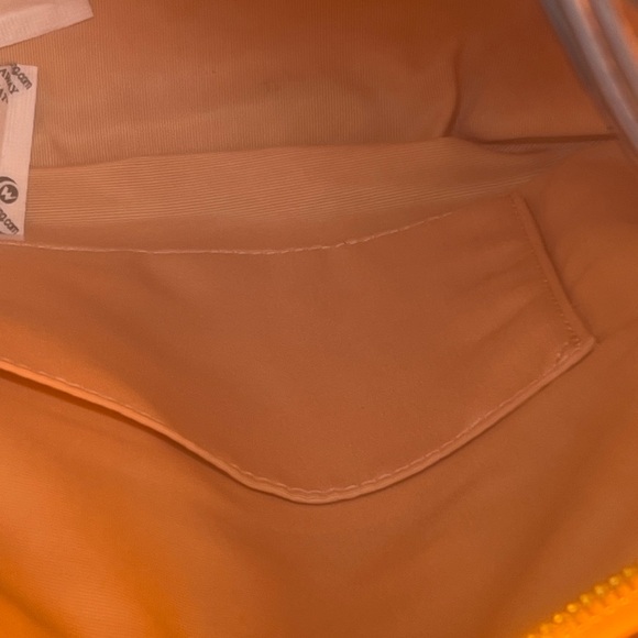 Brand new never been used light peach leather strap...